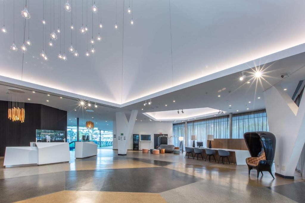 Radisson Blu Mogan lobby