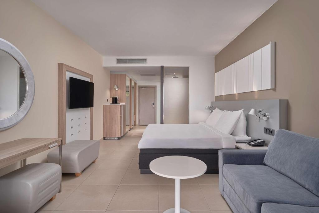Radisson Blu Mogan room