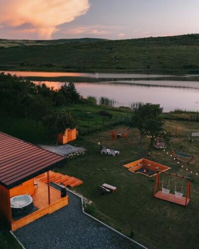 Top Villas in Romania: Chalet stays in Nature 118 575772910