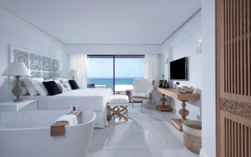 Abaton Island Resort (3)