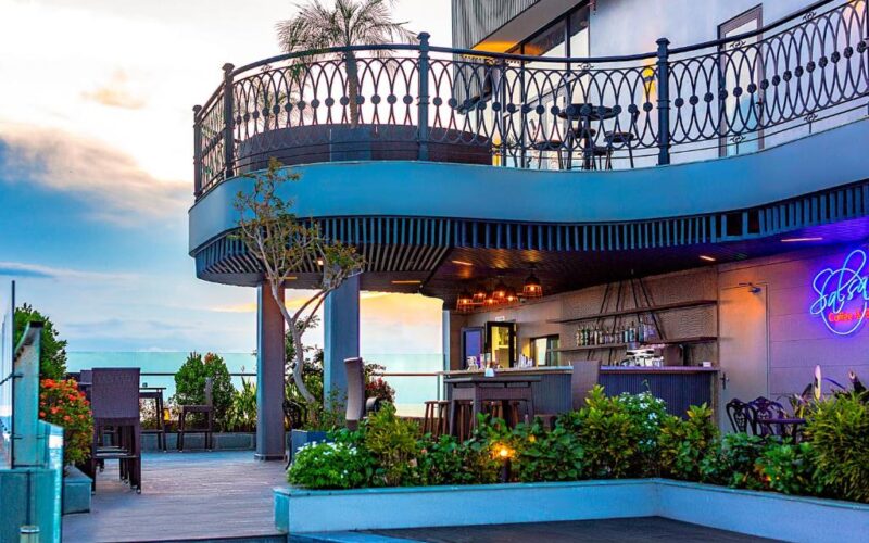 Peninsula Hotel Danang (9)
