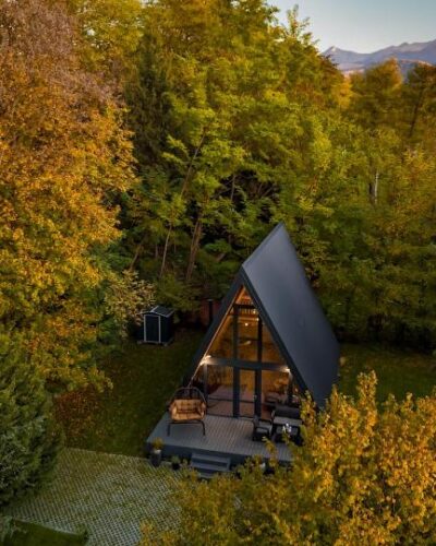 Top Villas in Romania: Chalet stays in Nature 76 aret (5)