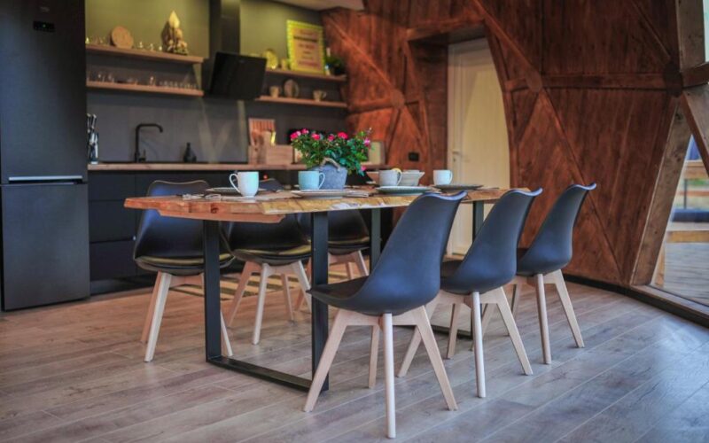 Top Villas in Romania: Chalet stays in Nature 19 dome (5)