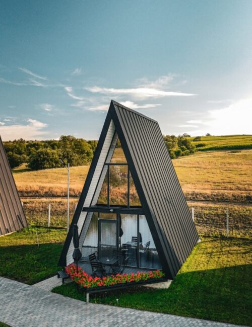 Top Villas in Romania: Chalet stays in Nature 61 fantasy (3)
